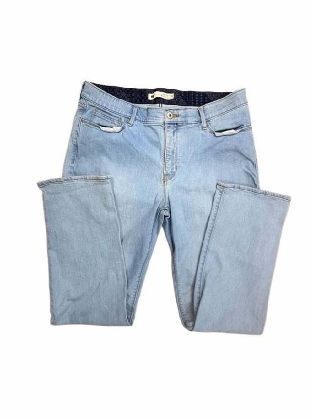 Levi's Perfect Waist 525 Straight Leg Size 16 Light Wash Jeans 30” inseam